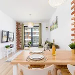 Wislane Tarasy Lux Cracow By Renters Prestige Apartamento Cracovia